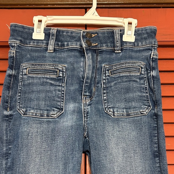 American Eagle Outfitters Super Hi-Rise Flare jeans - Picture 9 of 9